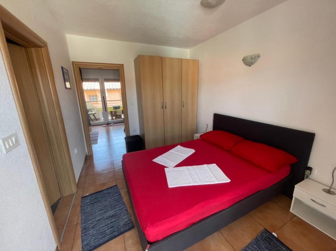 Elia Apartment Vir Bagian luar foto