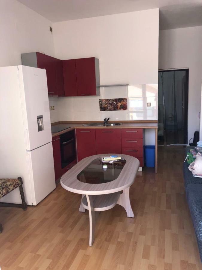 Elia Apartment Vir Bagian luar foto